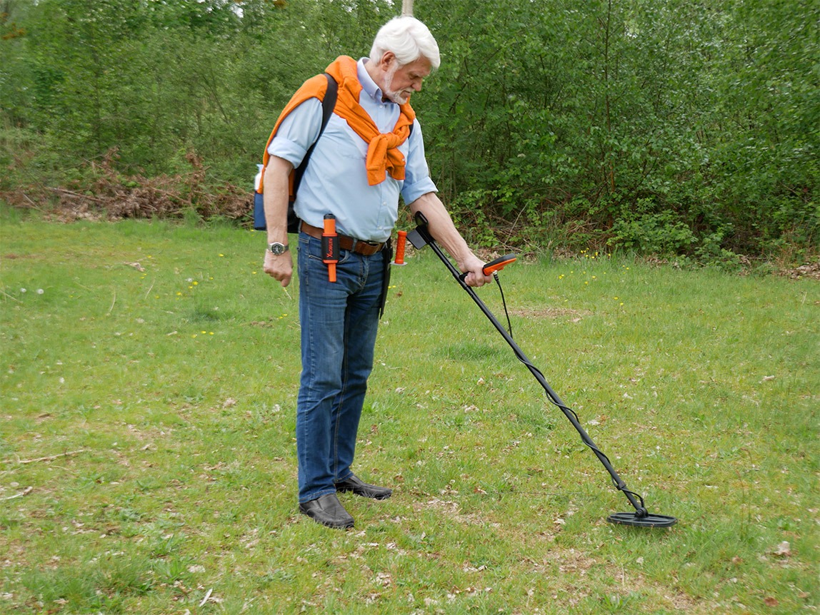 Metal detector Quest Q20